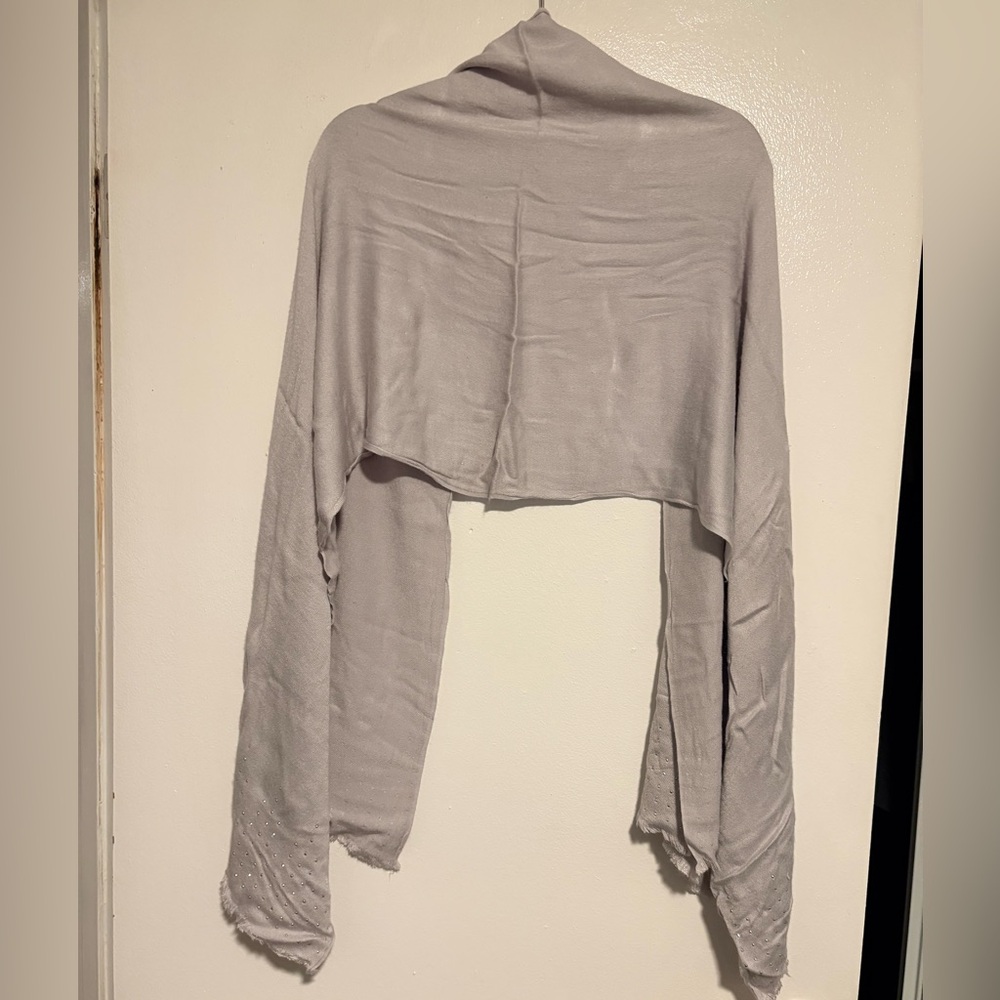 Light Gray Shawl - Picture 7 of 7